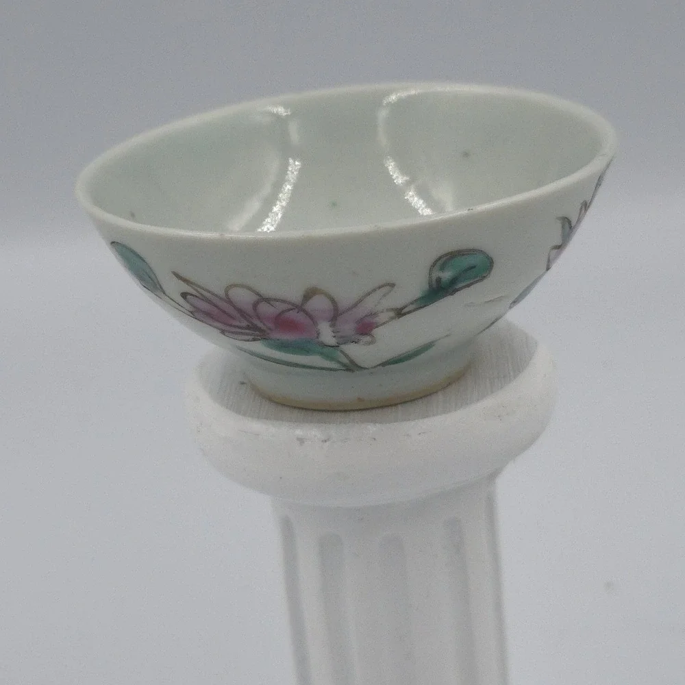 Antique Chinese Porcelain Teacup Famille Rose Late Quing Early 20th